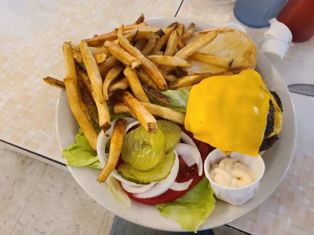 Cheeseburger with Fries